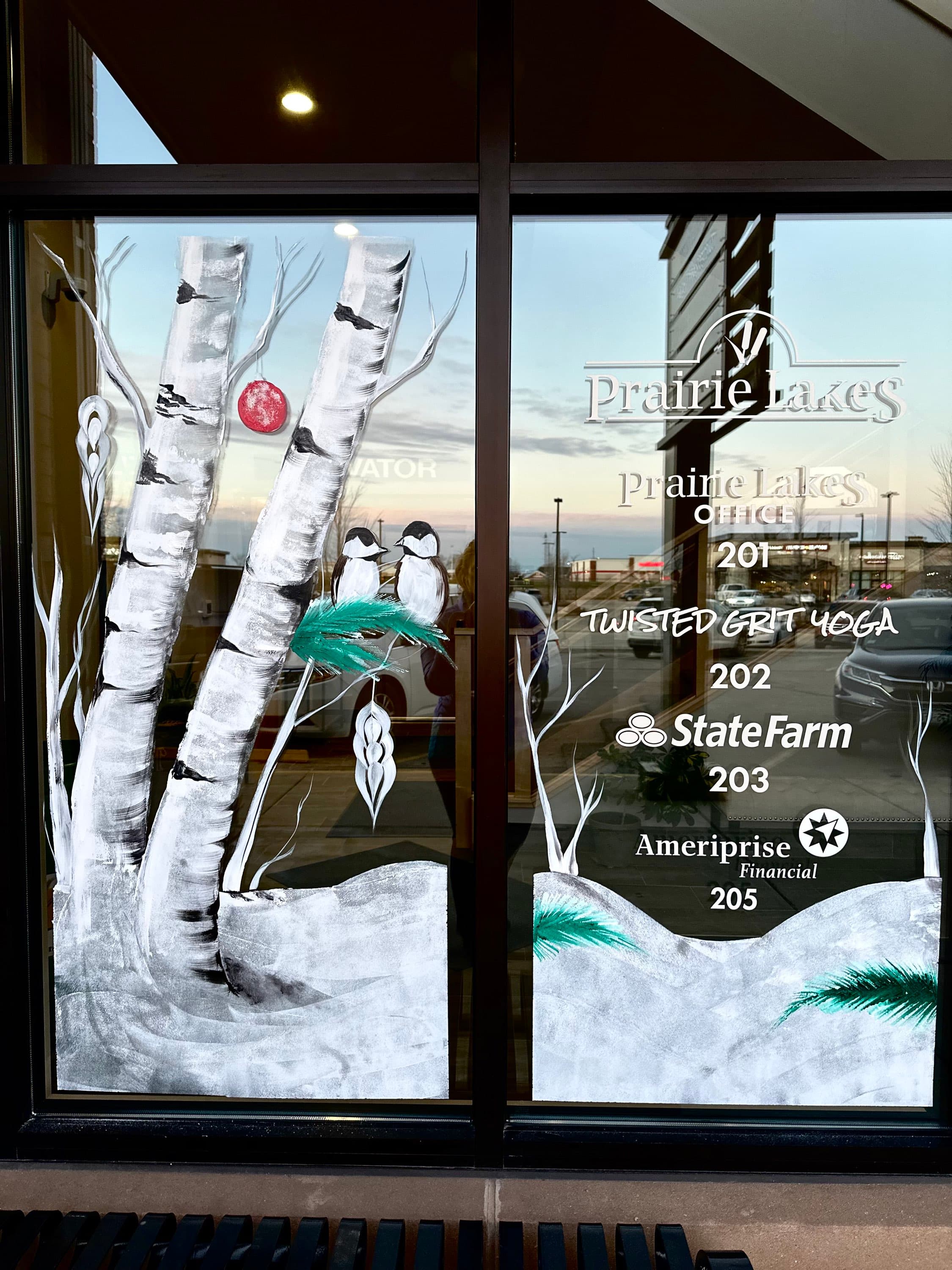 Window painting — seasonal design
