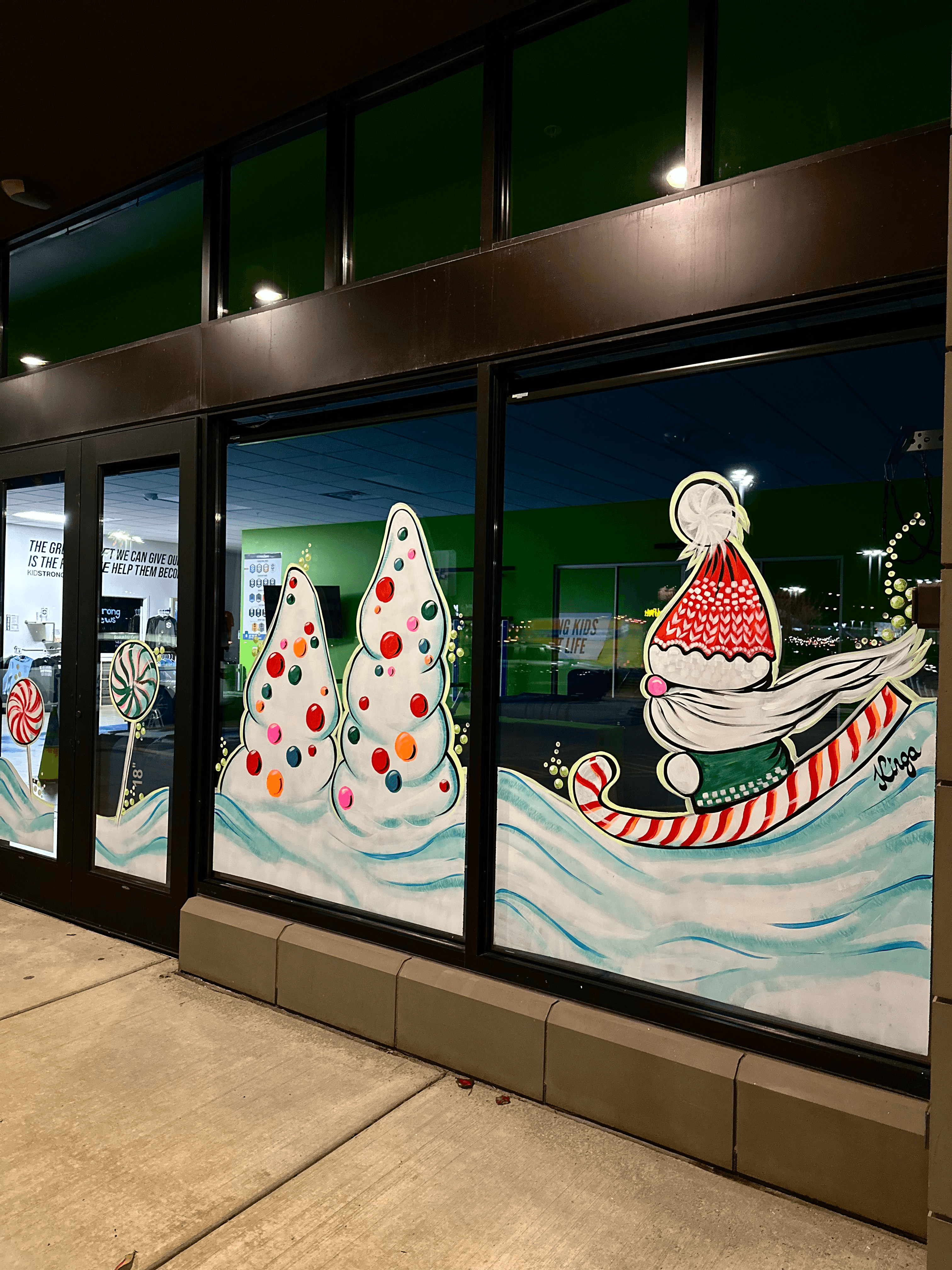 Window painting — seasonal design